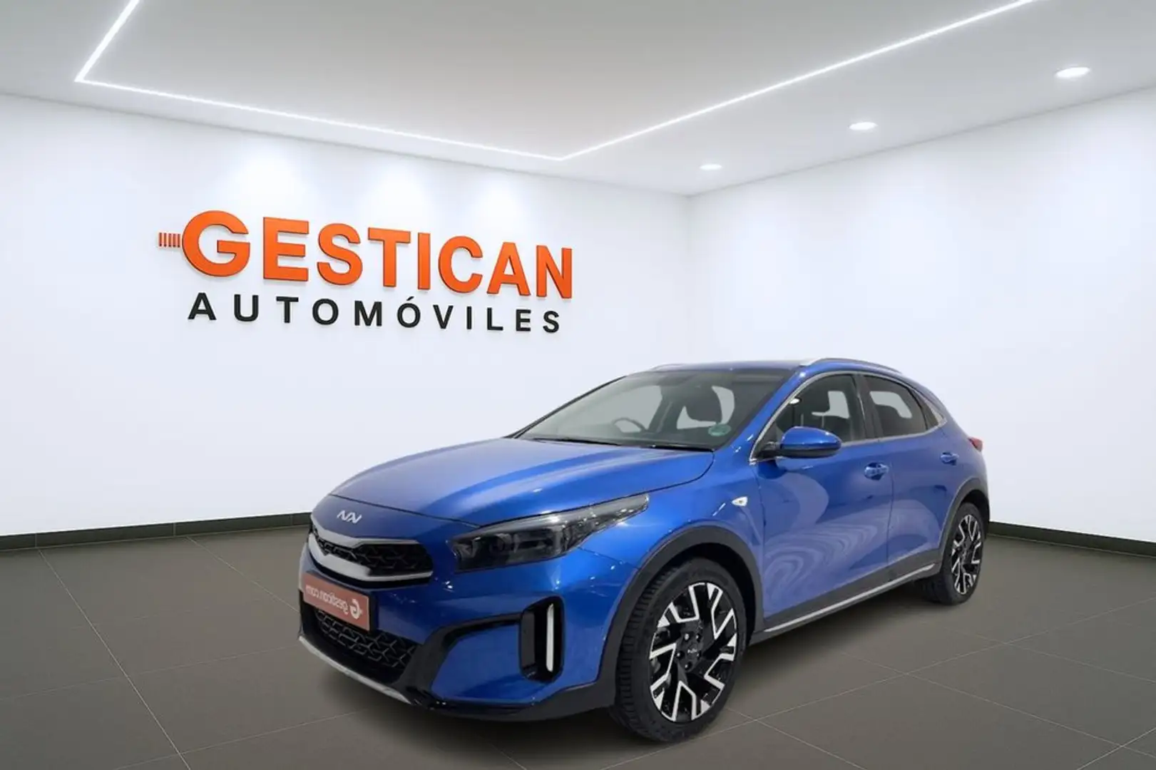 Kia XCeed 1.0 T-GDi Concept Blau - 1