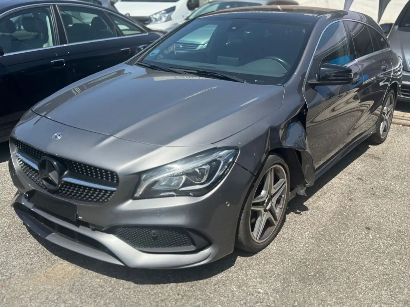 Mercedes-Benz CLA 200 d SB AMG PANO PEAK LED AMBI KAM Gris - 1