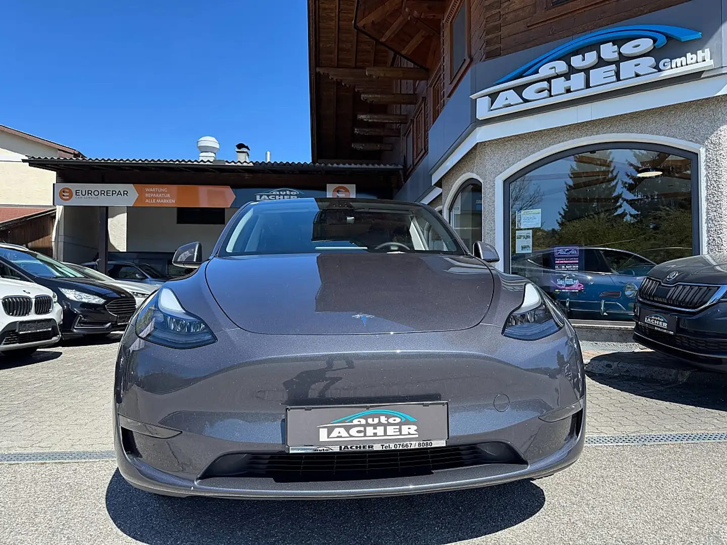 Tesla Model Y Long Range AWD 79kWh Grau - 2