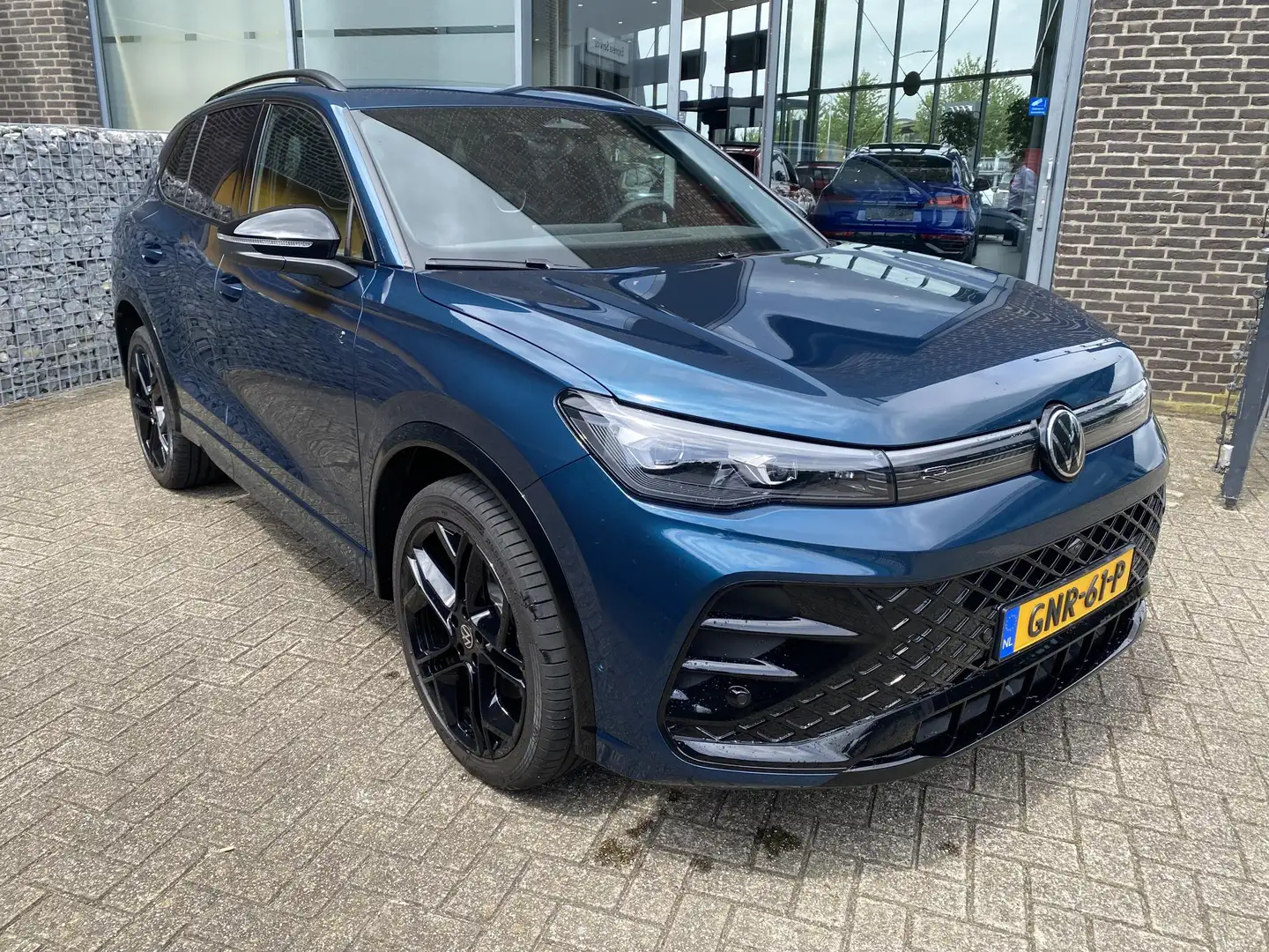 Volkswagen Tiguan 1.5 eHybrid R-Line Business 204 PK | R-Line | Auto Blauw - 2