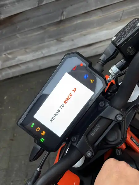 KTM 390 Duke - foto 6