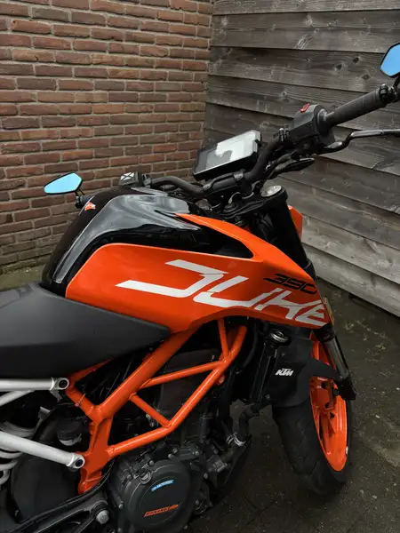 KTM 390 Duke - foto 4