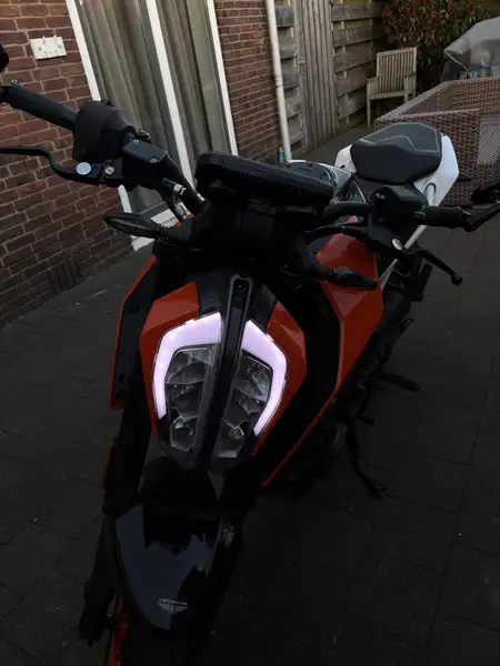 KTM 390 Duke - foto 5