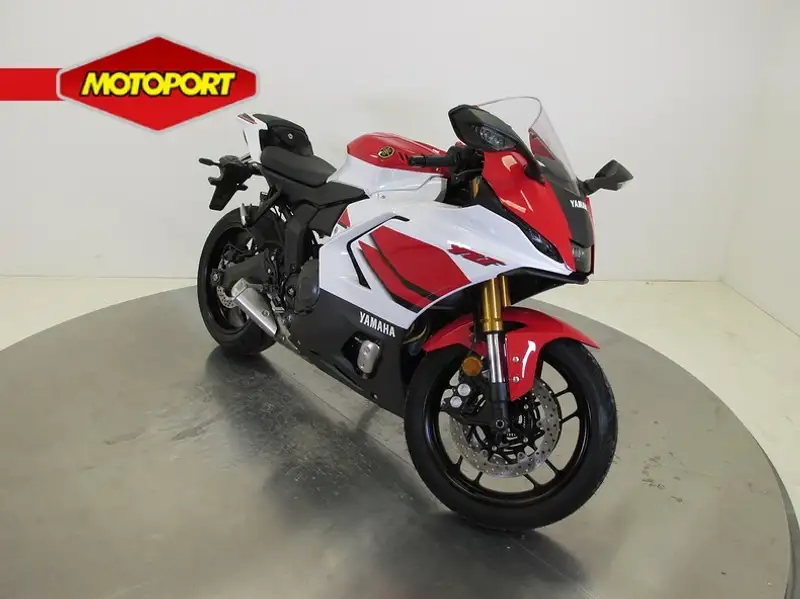 Yamaha YZF-R7 - foto 2