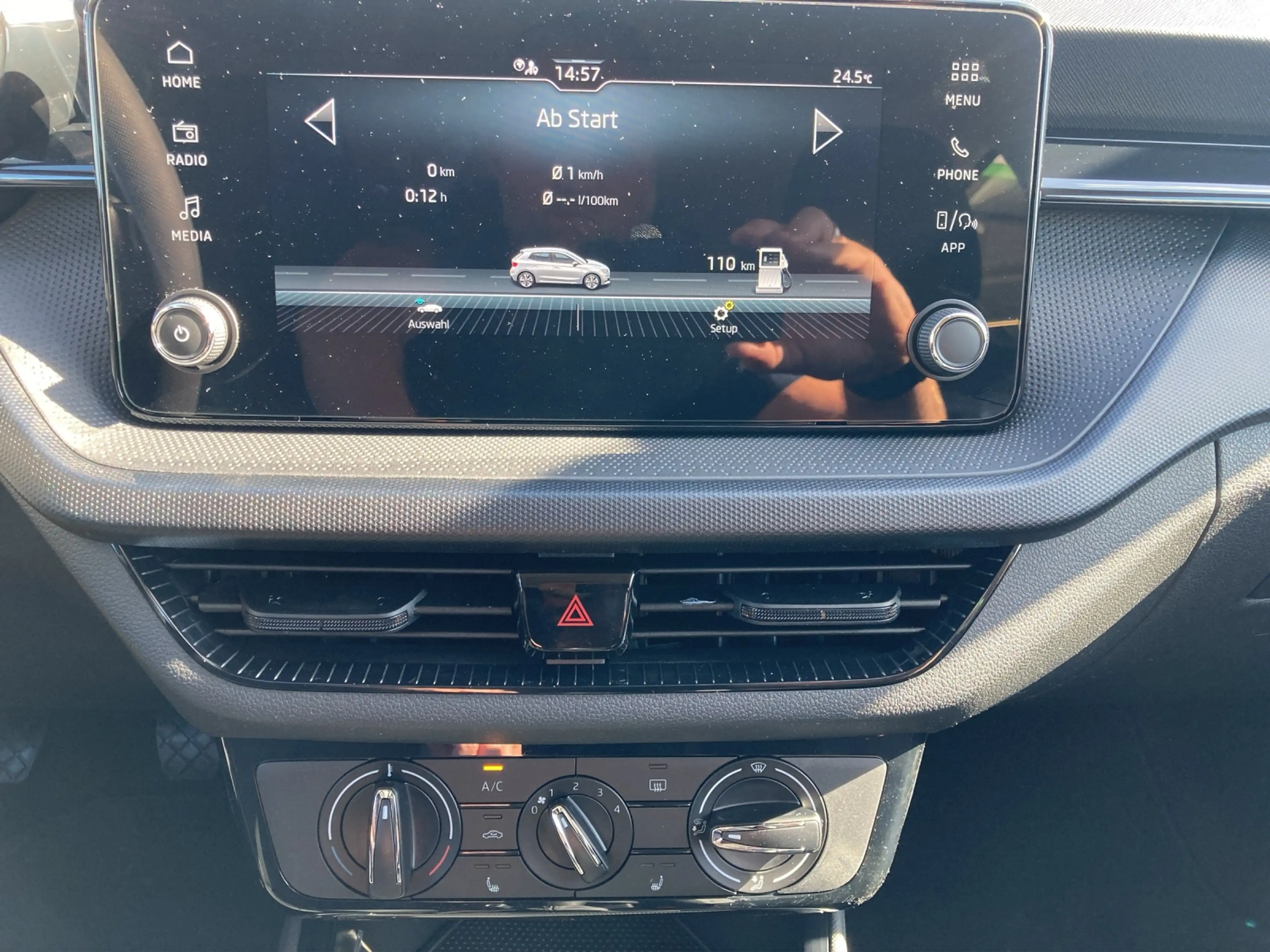 Skoda Fabia TSI Essence LED virtCockpit Klima — photo 15
