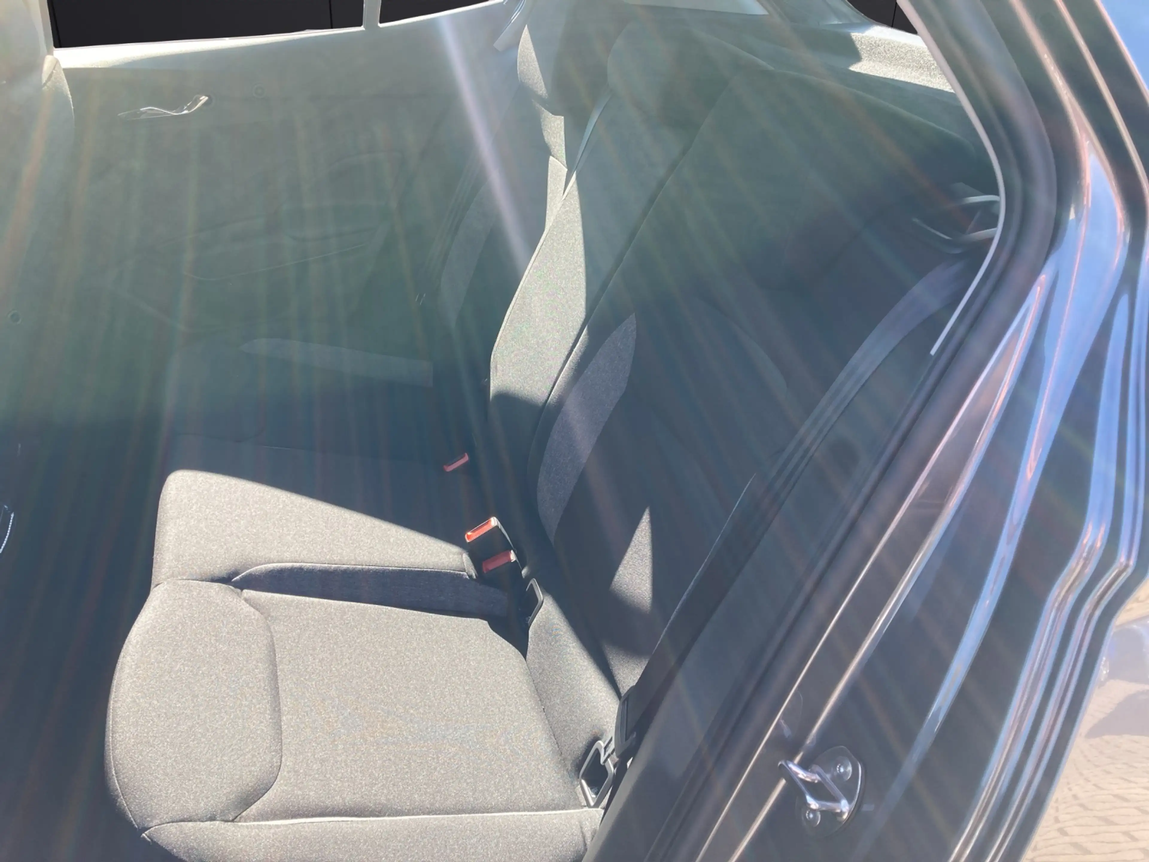 Skoda Fabia TSI Essence LED virtCockpit Klima — photo 11