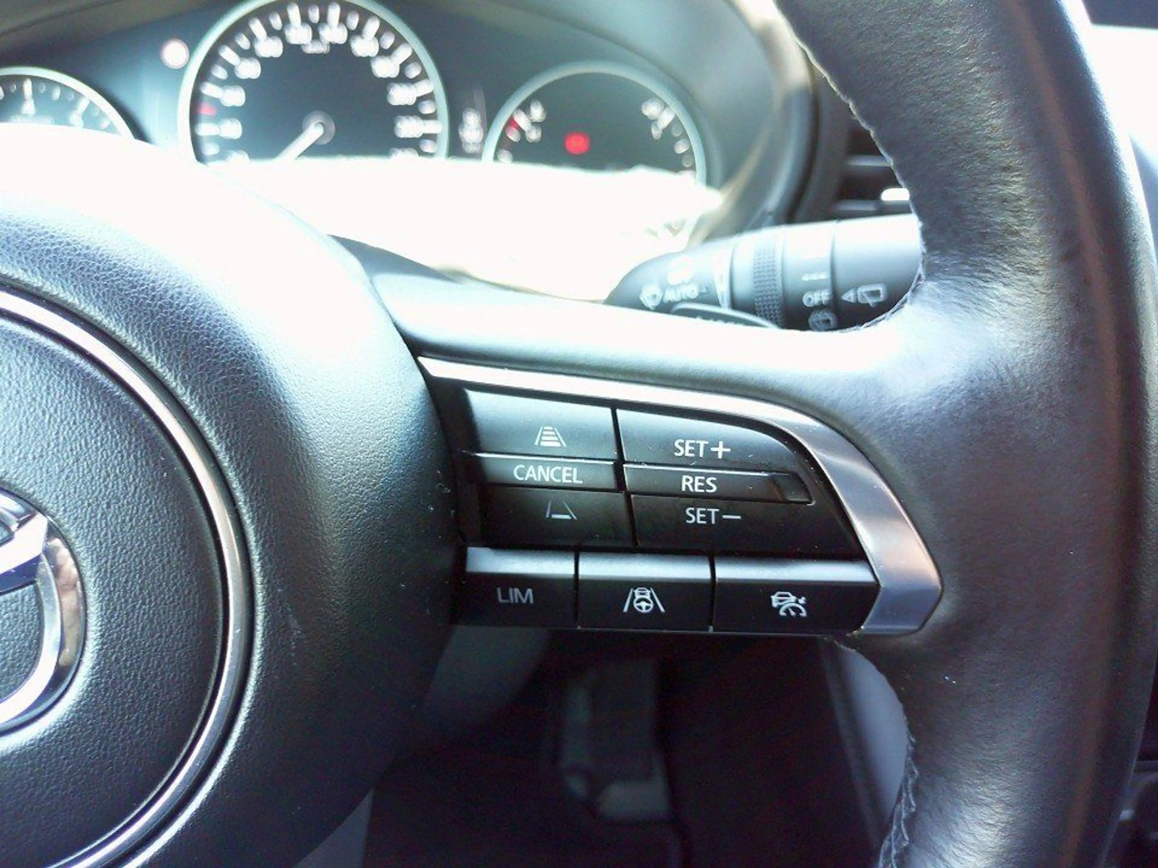 Mazda 3 SKYACTIV X 186 AT Exclusive BOSE/360°/HUD/WKR — photo 15