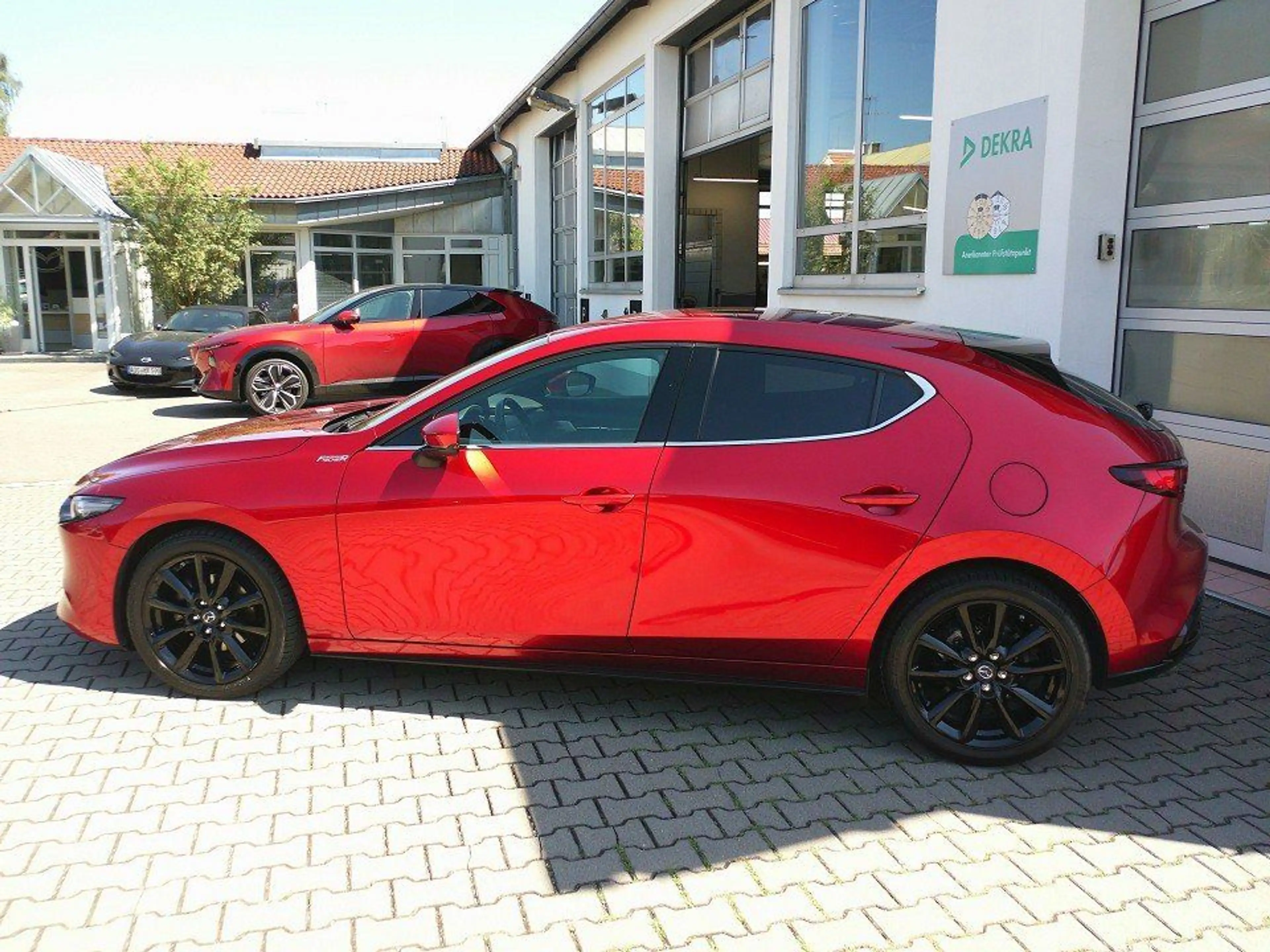 Mazda 3 SKYACTIV X 186 AT Exclusive BOSE/360°/HUD/WKR — photo 4