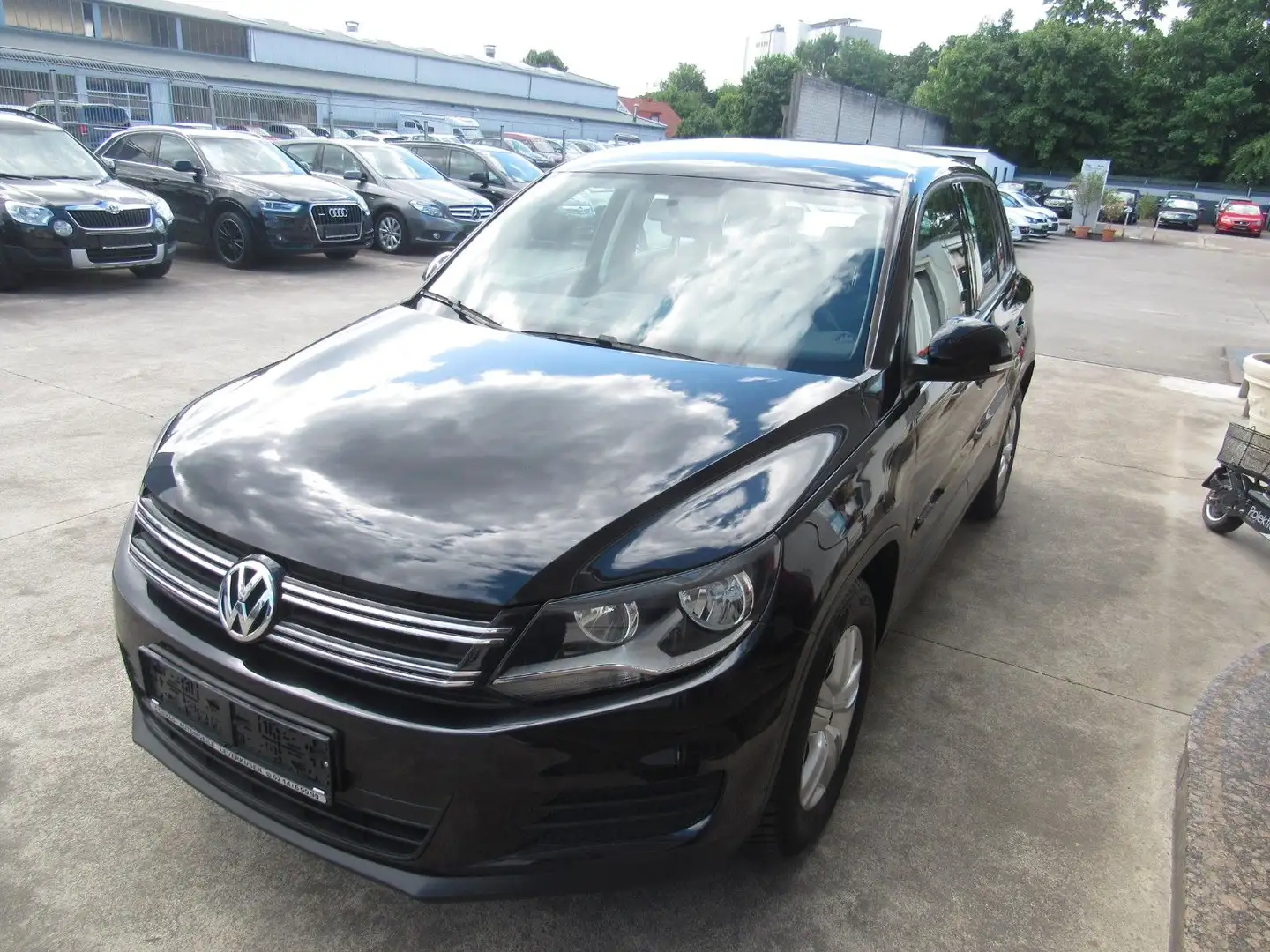 Volkswagen Tiguan Trend & Fun,KLIMA,ALU,E-FENSTER. Noir - 1