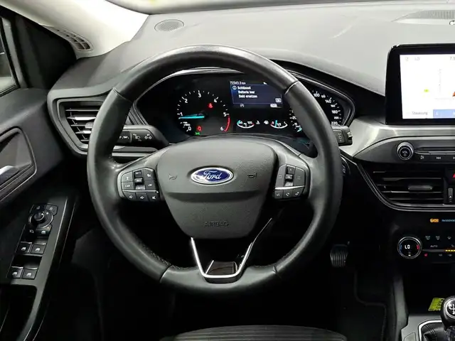 Ford Focus view 14