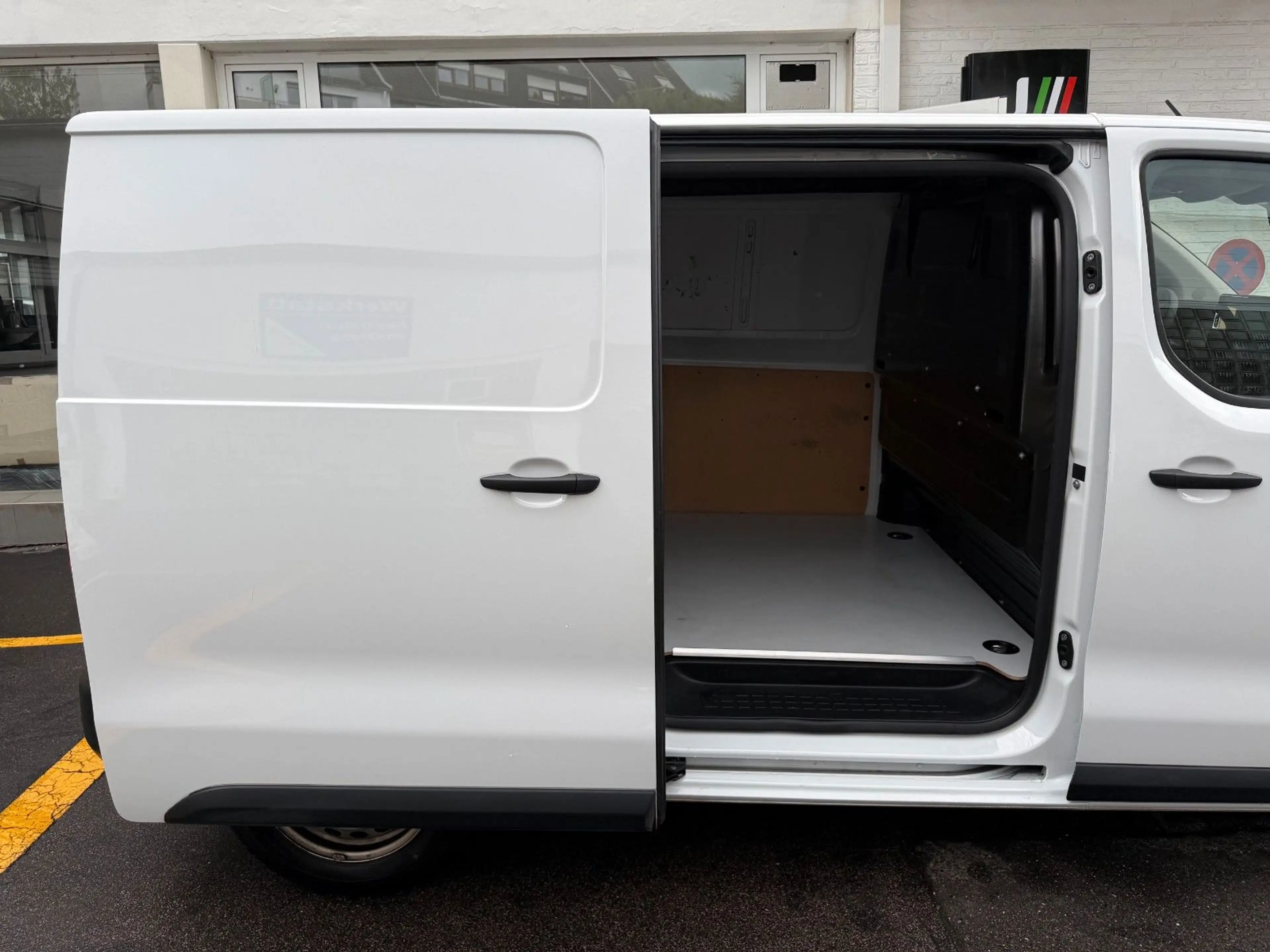 Fiat Scudo Kastenwagen L2 1.5 120 MT6 — photo 9