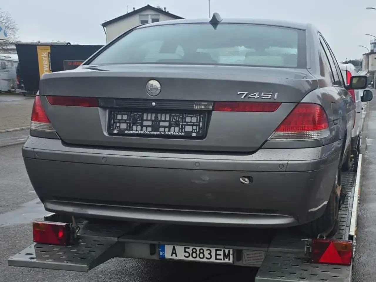 BMW 745