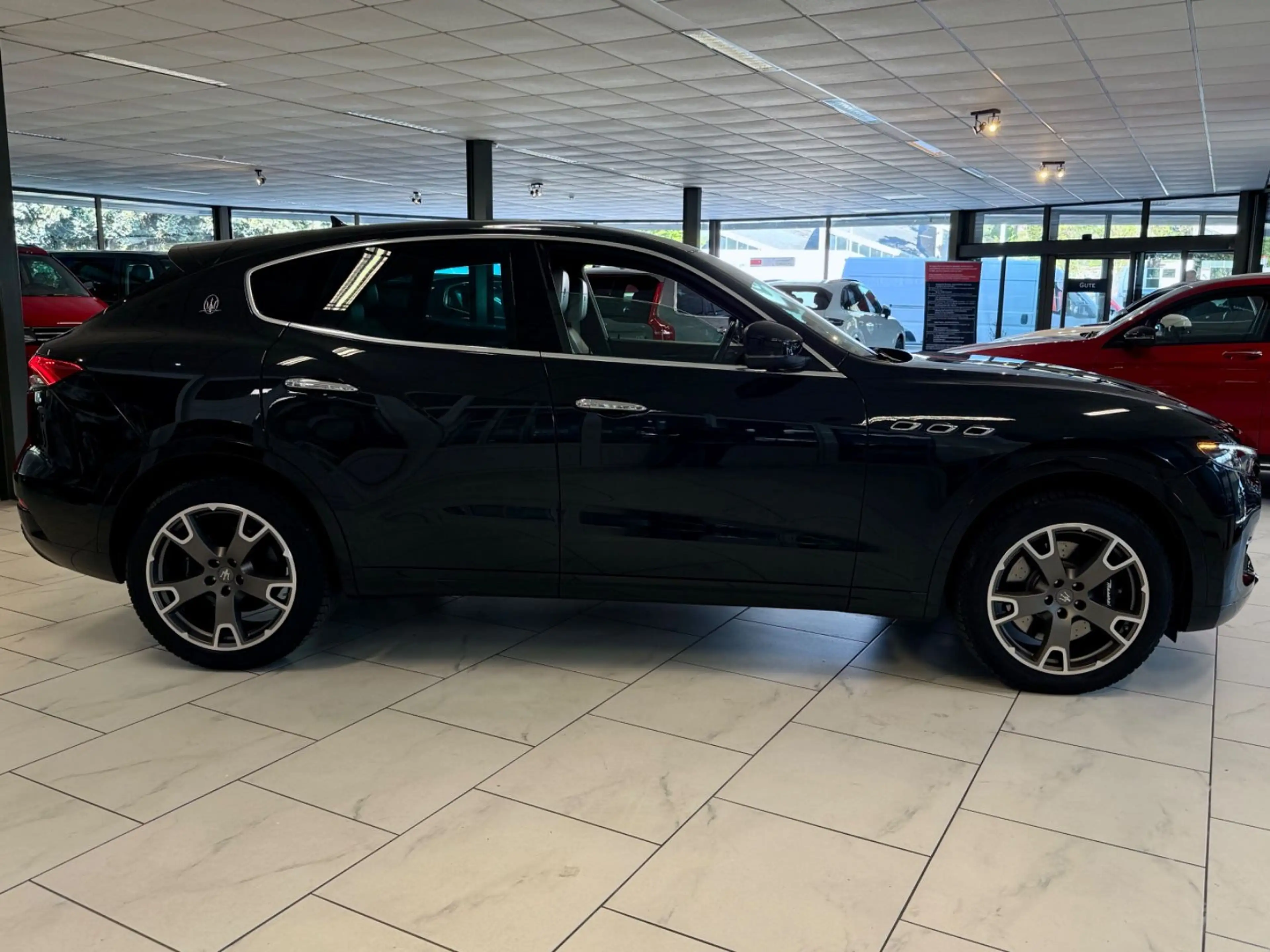 Maserati Levante 3.0 Q4 GRANLUSSO FACELIFT 360CAM ACC LED — photo 15
