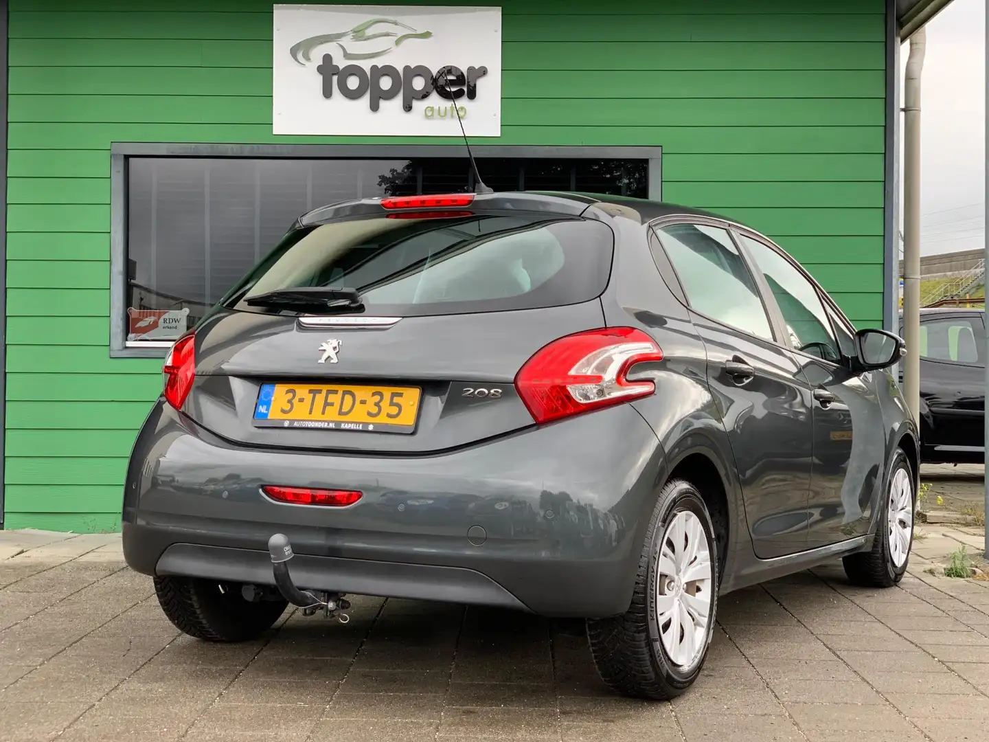 Peugeot 208 1.2 VTi Envy | Cruise Control | Carplay/Navigatie Gris - 2