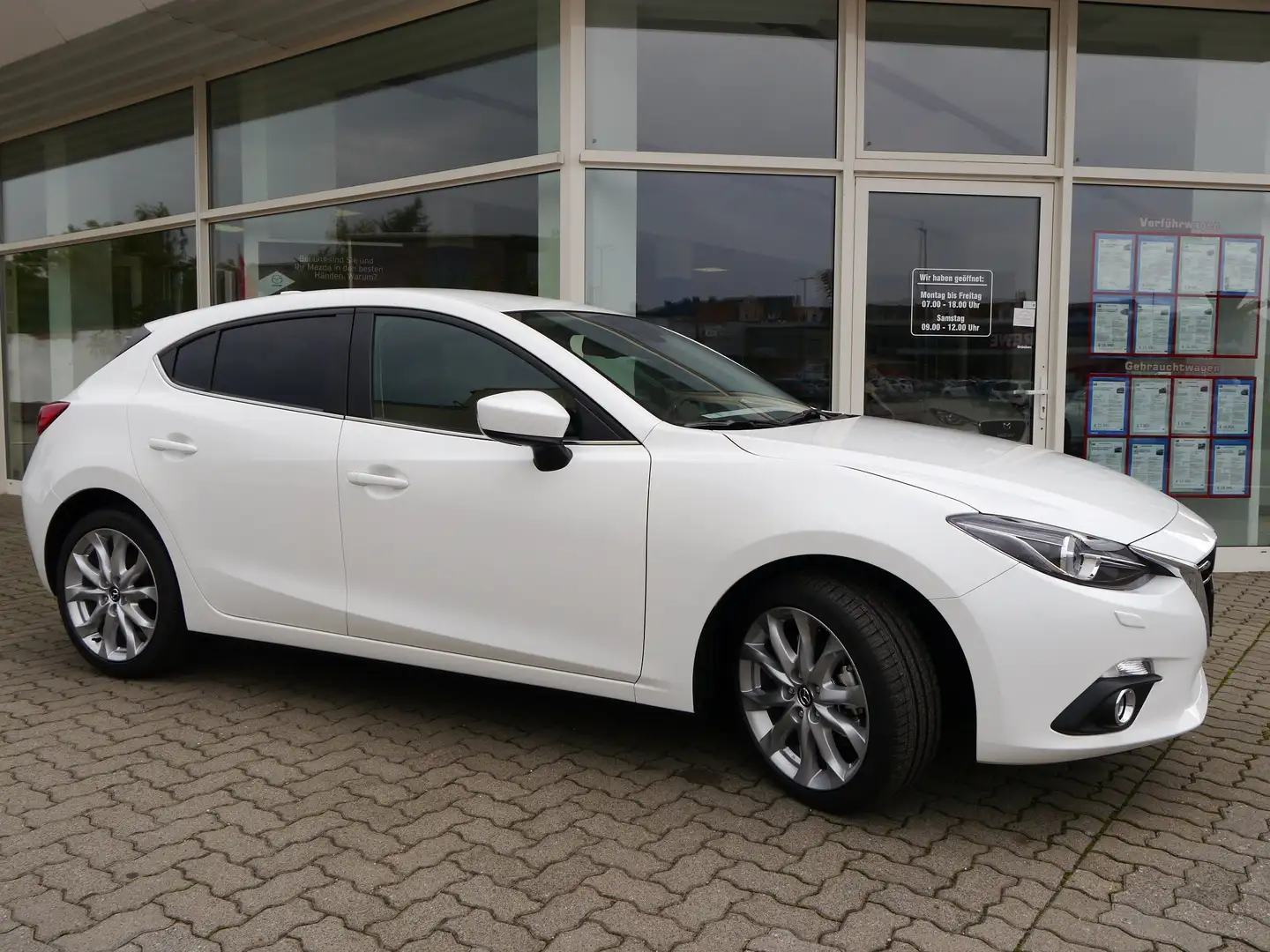 Mazda 3 3 Fließheck SKYACTIV-G 120 NAKAMA SITZHEIZUNG Blanc - 1