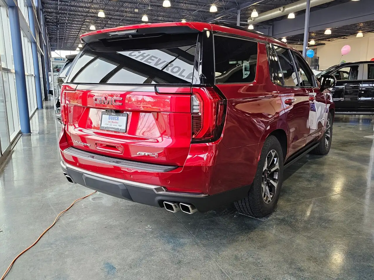 GMC Yukon снимка GMC Yukon