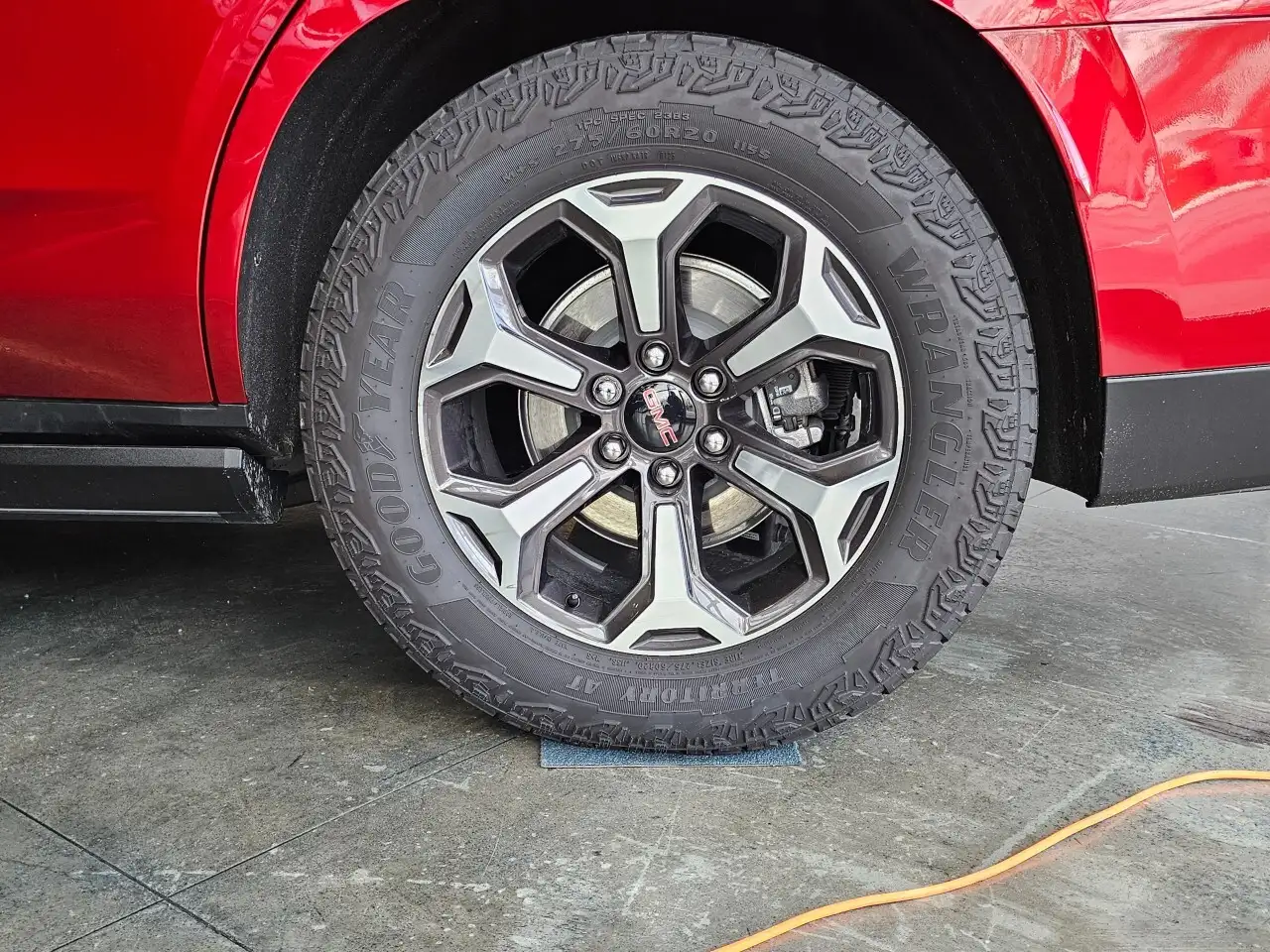 GMC Yukon снимка GMC Yukon