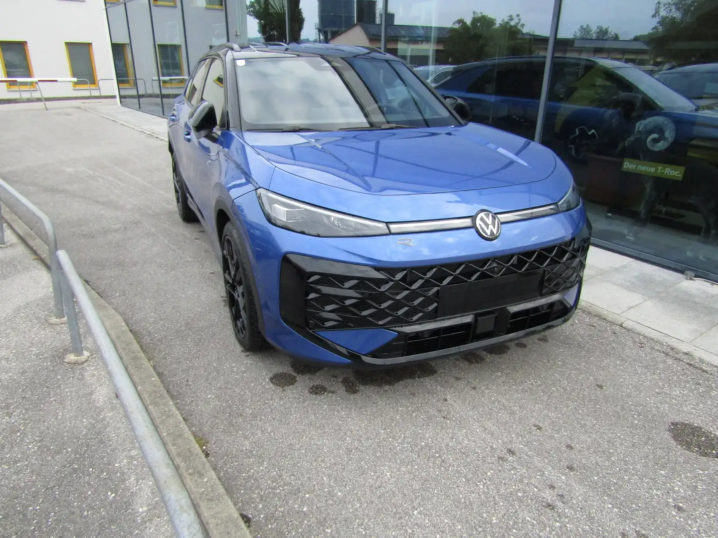 Volkswagen T-Roc 1.5 eTSI 110 kW R-Line - 1