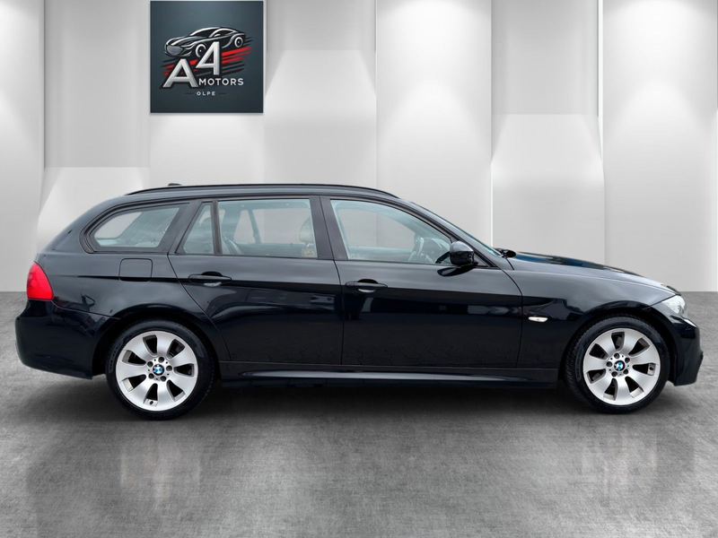 BMW 330 i Touring xDrive*M-Paket*Keyless*Leder*Xenon* — photo 4