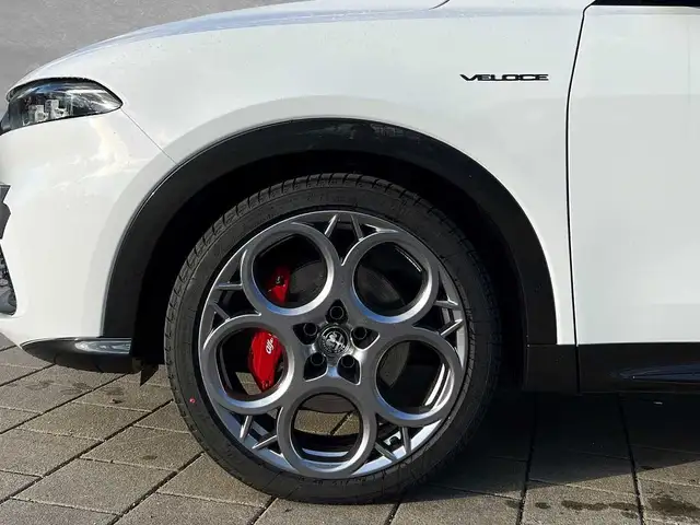 Alfa Romeo Tonale view 9