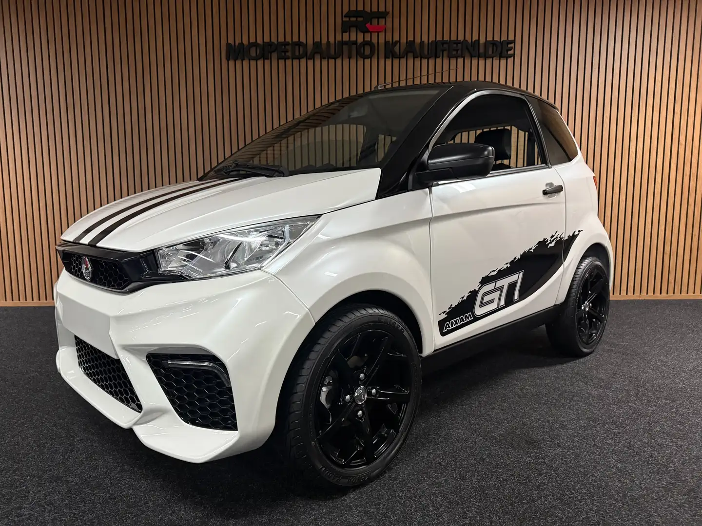 Aixam Coupe GTI Sport / 8 PS / Gr. Multi-Media / Rückfahrka - 2