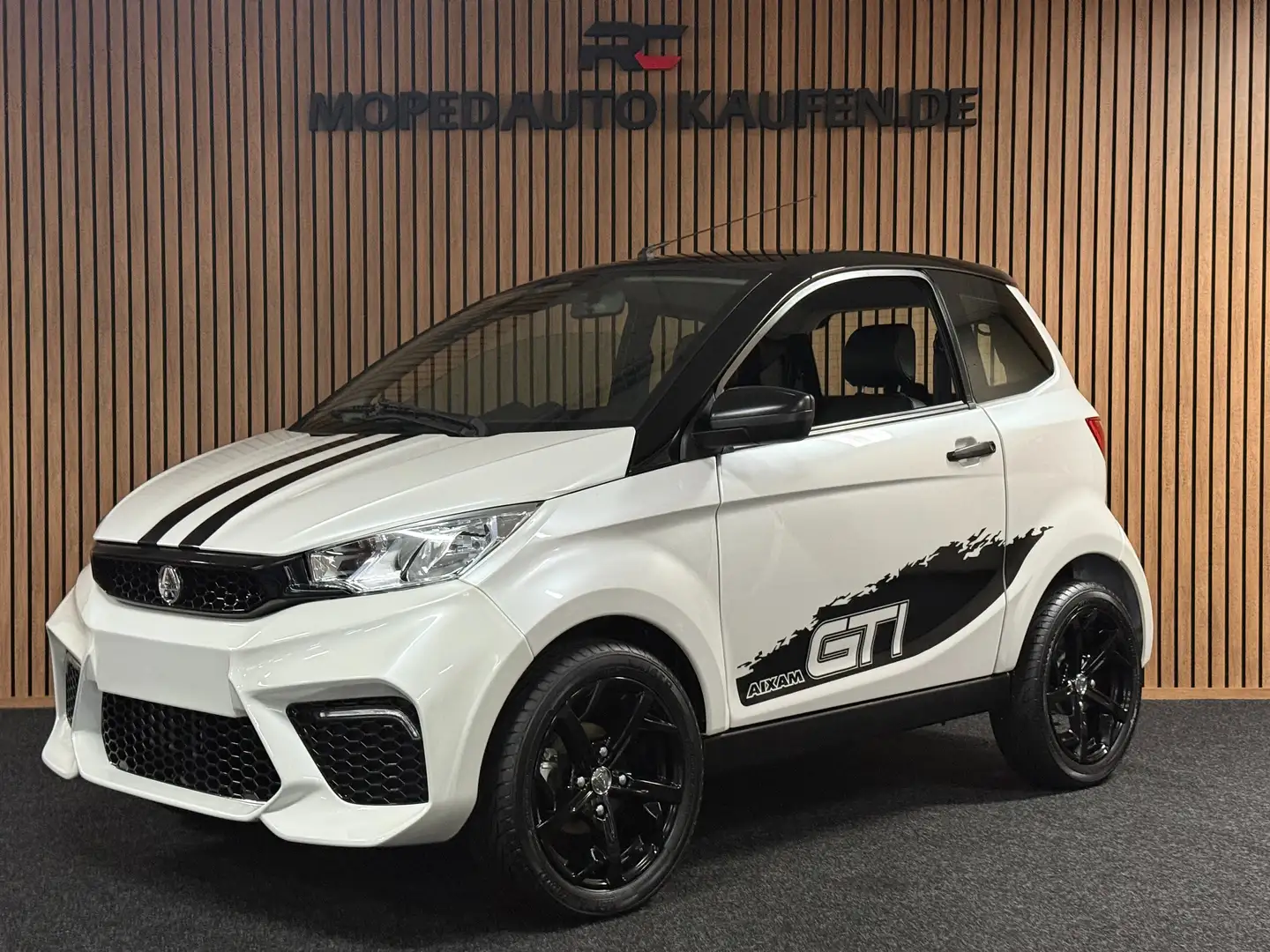 Aixam Coupe GTI Sport / 8 PS / Gr. Multi-Media / Rückfahrka - 1