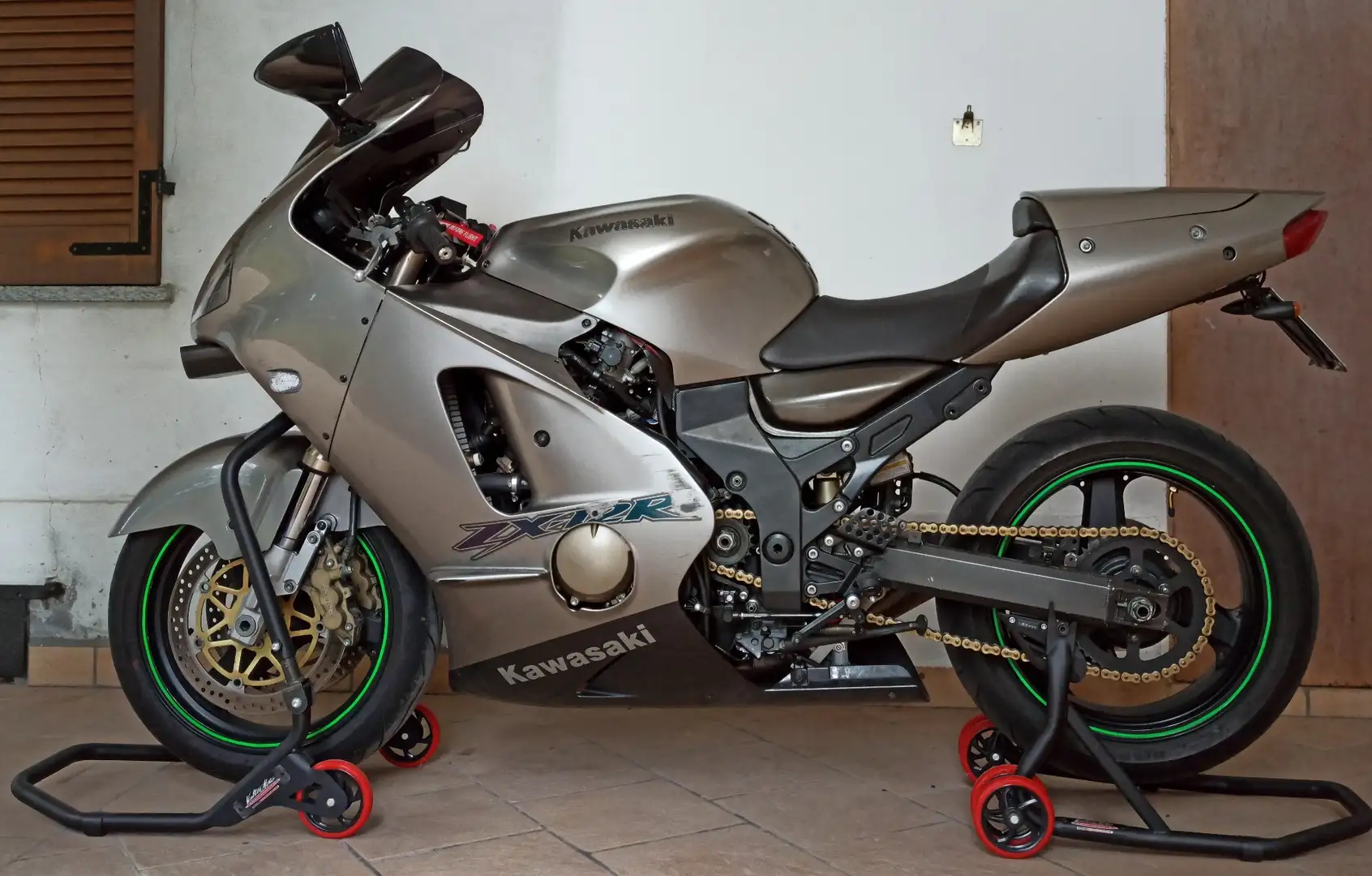 Kawasaki Ninja ZX-12R scarico Arrow,filtri BMC,cupolino doppia bombatura Grau - 1