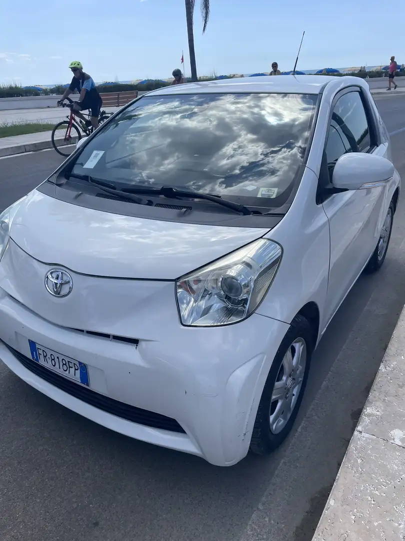 Toyota iQ 1.0 Bianco - 1