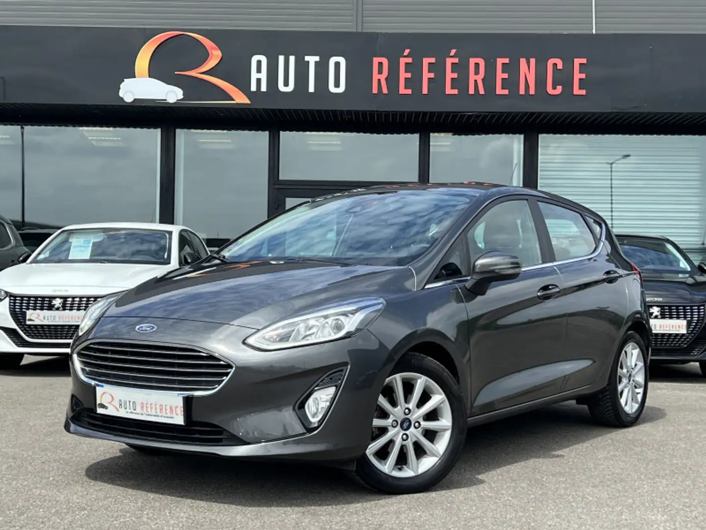 Ford Fiesta 1.0 ECOBOOST 100CH STOP\u0026START TITANIUM 5P EUR Gris - 1