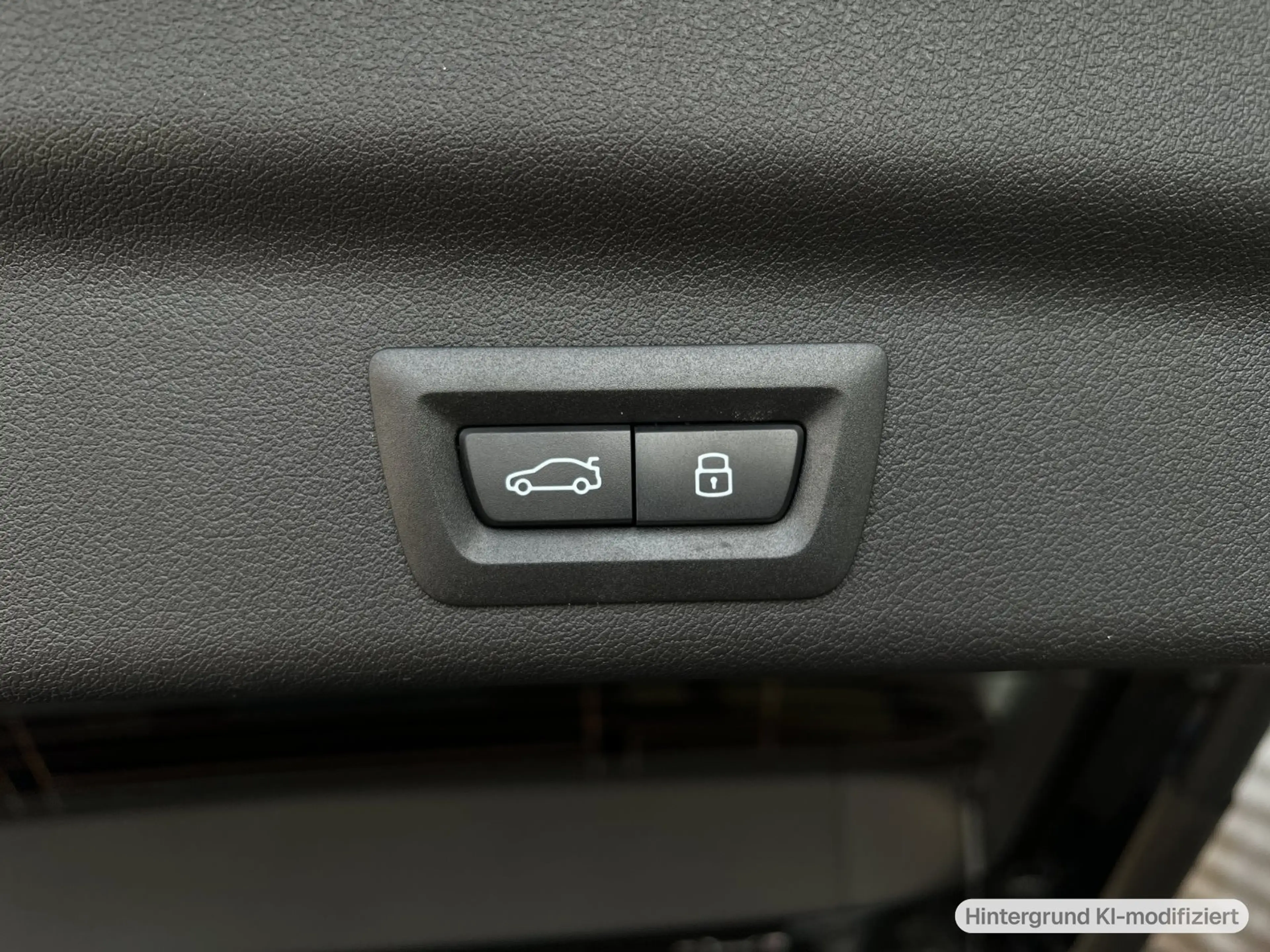 BMW iX1 eDrive20 — photo 13