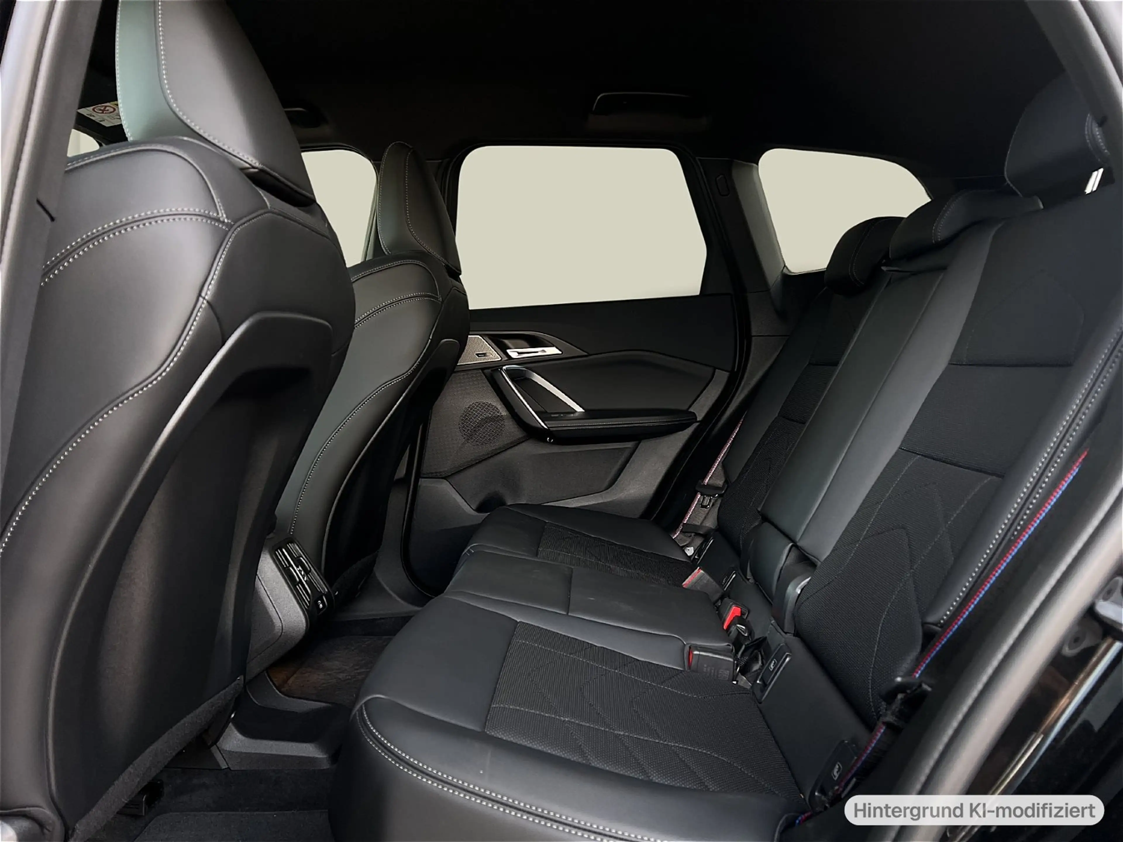 BMW iX1 eDrive20 — photo 11