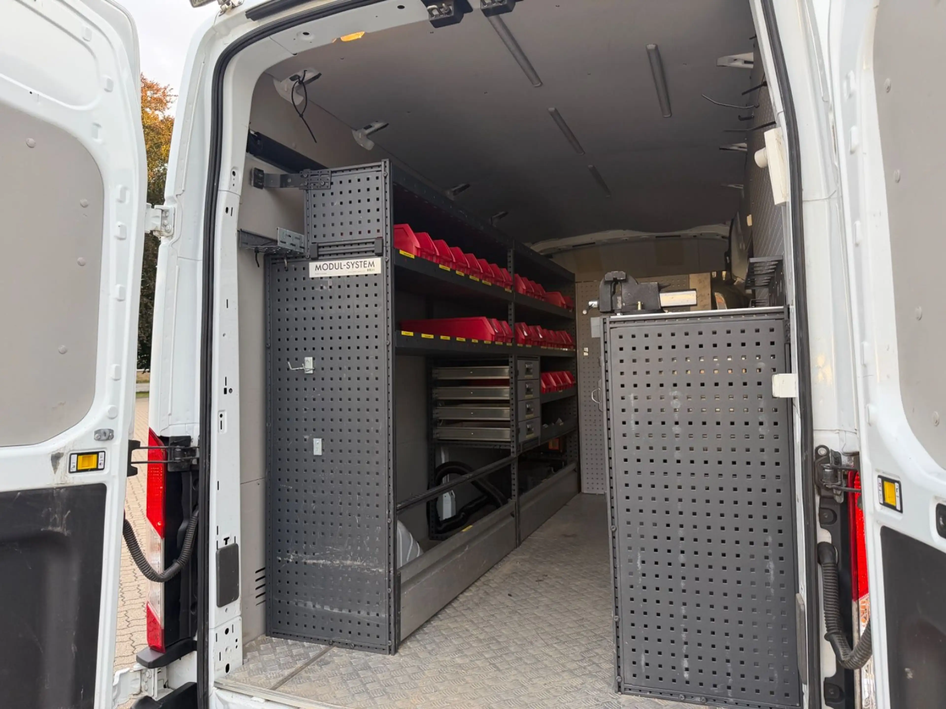 Ford Transit 2,0 TDCi 350 L3H3 4x4 Allrad 170PS Regal — photo 10
