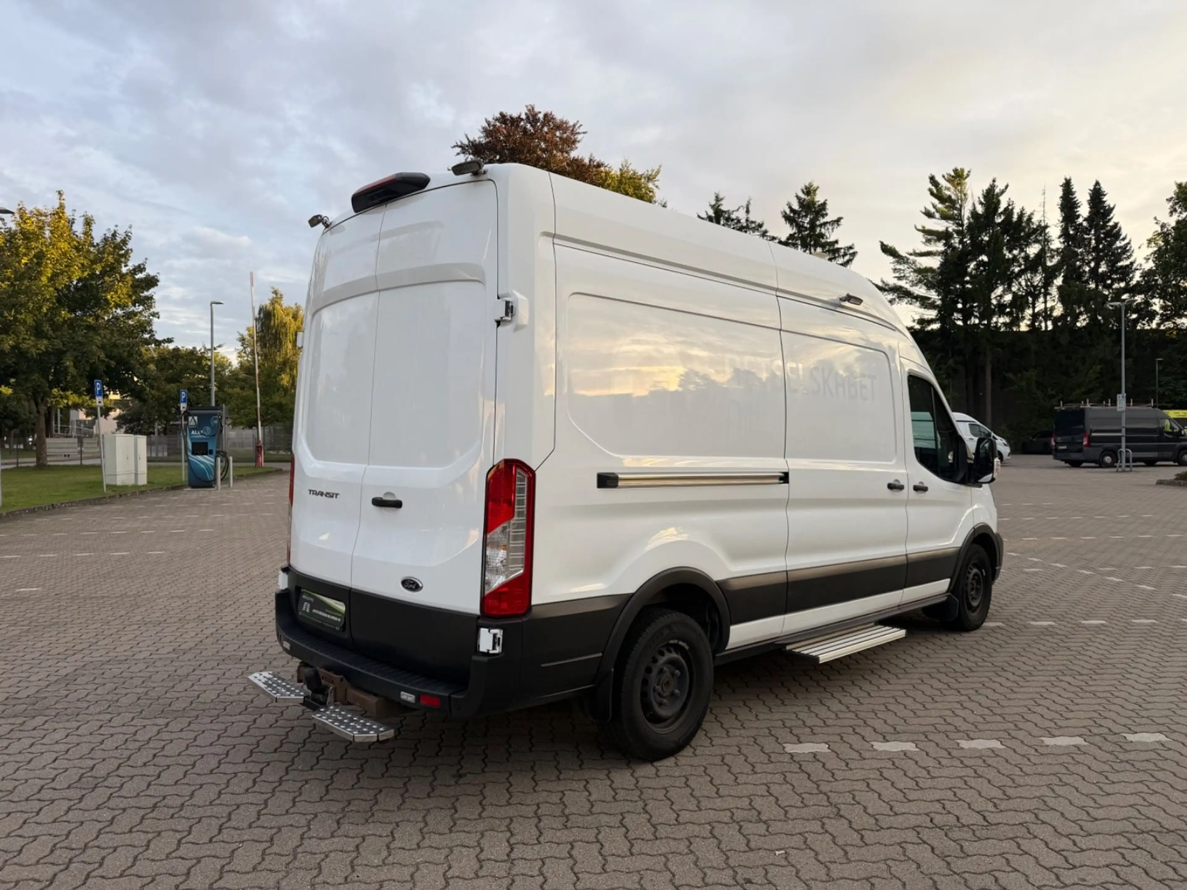Ford Transit 2,0 TDCi 350 L3H3 4x4 Allrad 170PS Regal — photo 5