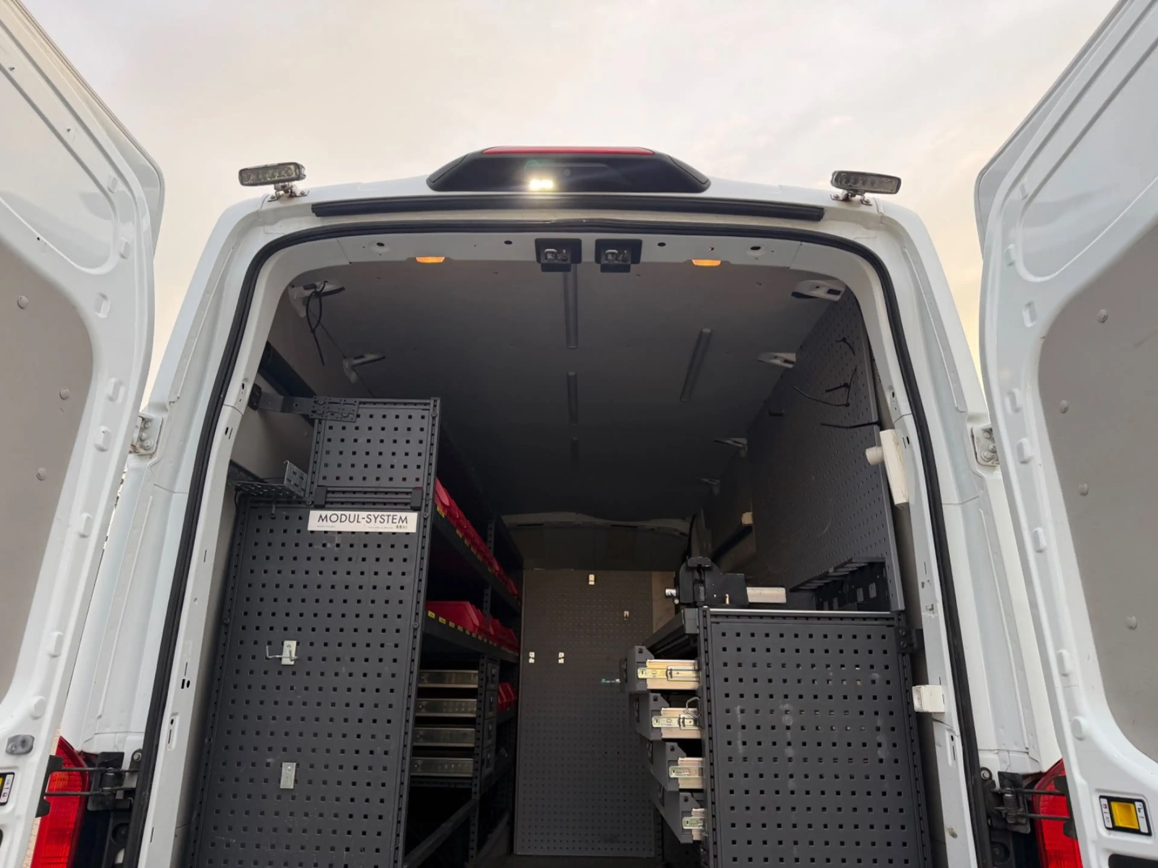Ford Transit 2,0 TDCi 350 L3H3 4x4 Allrad 170PS Regal — photo 12