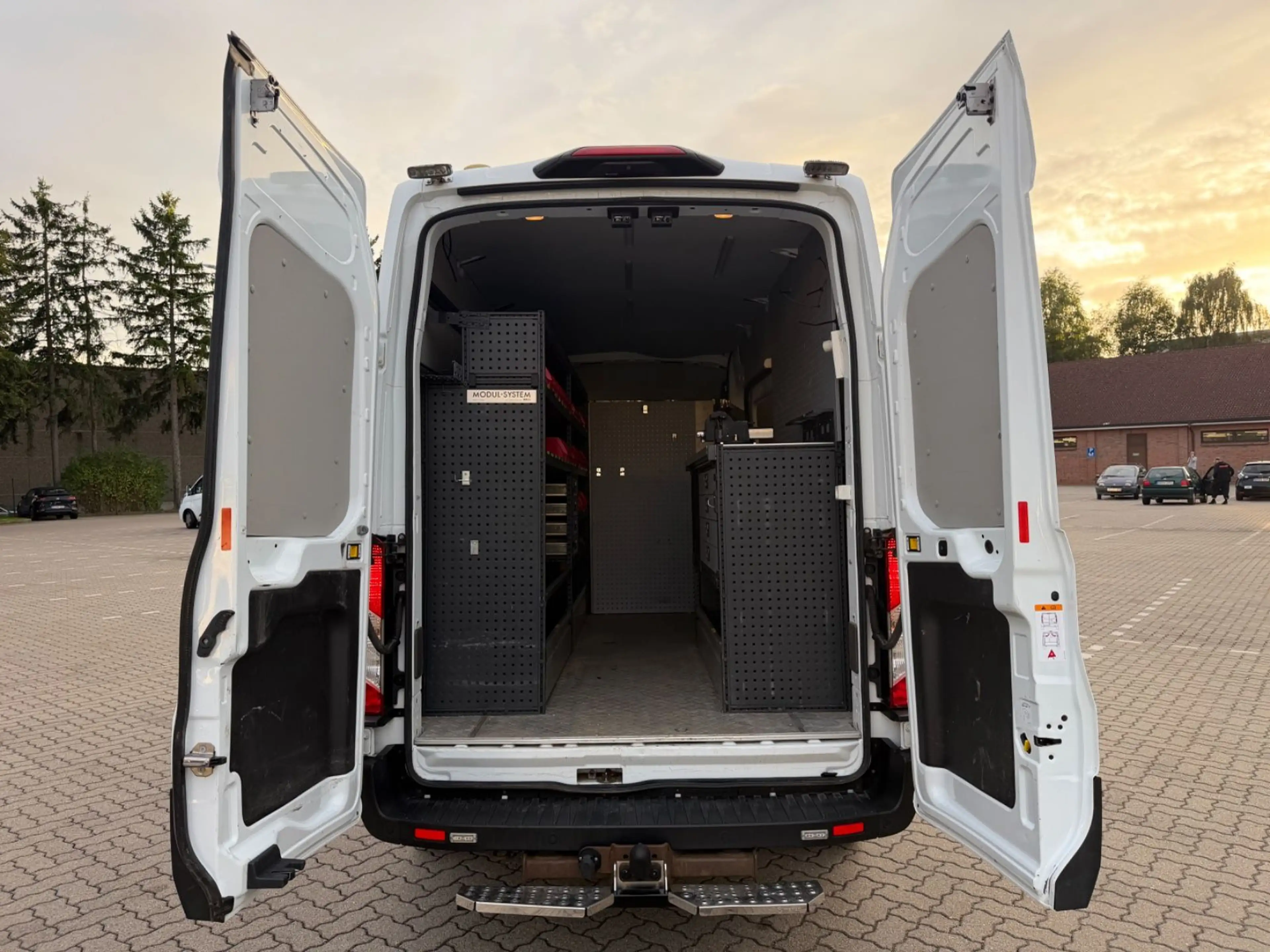 Ford Transit 2,0 TDCi 350 L3H3 4x4 Allrad 170PS Regal — photo 9