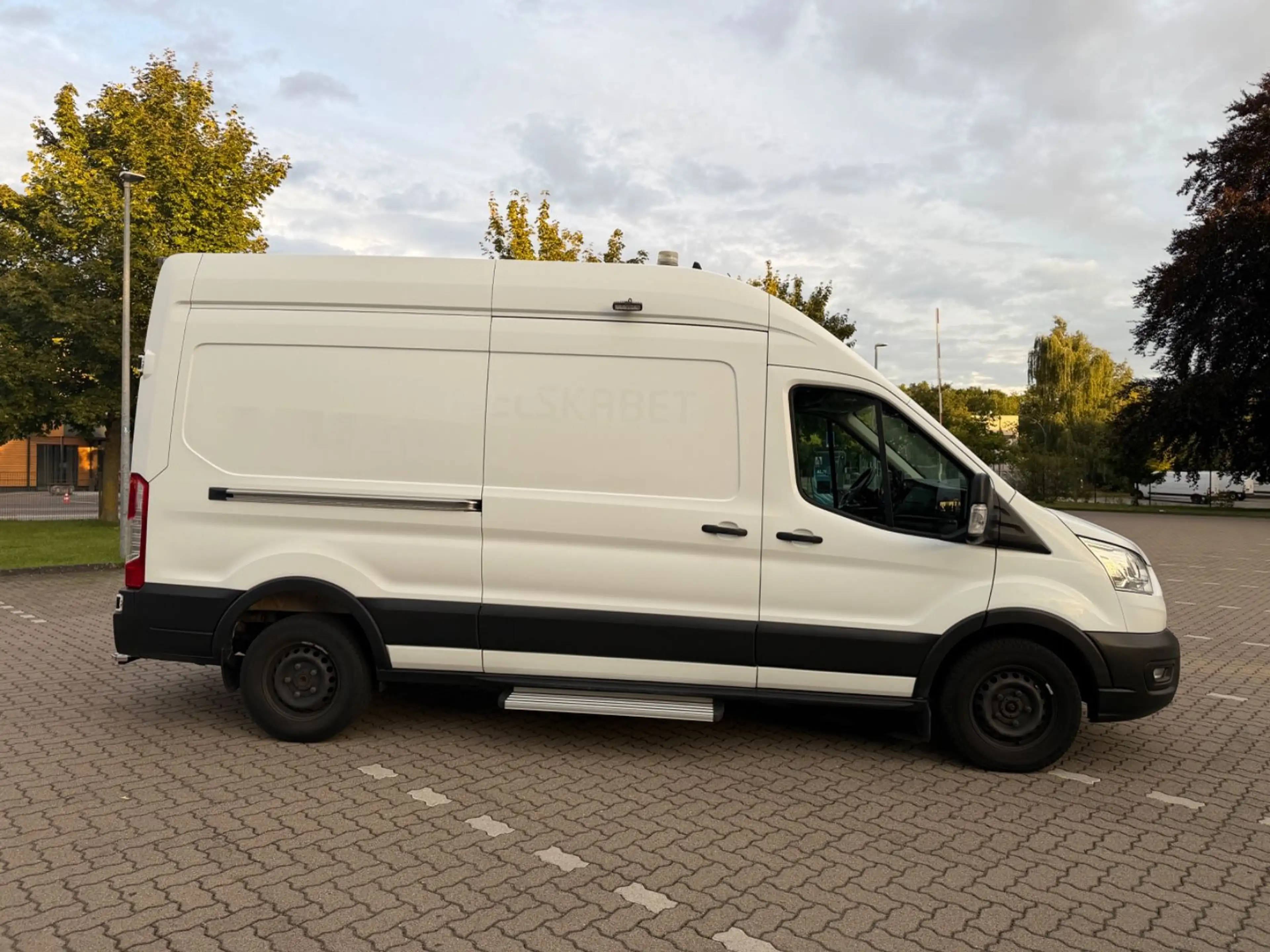 Ford Transit 2,0 TDCi 350 L3H3 4x4 Allrad 170PS Regal — photo 4