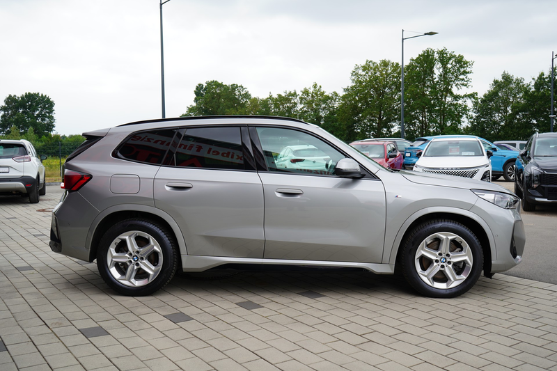 BMW X1 23d xDrive M Sport mHev Aut. LED ACC Navi 360° — photo 7