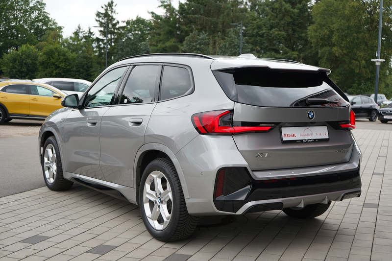 BMW X1 23d xDrive M Sport mHev Aut. LED ACC Navi 360° — photo 4