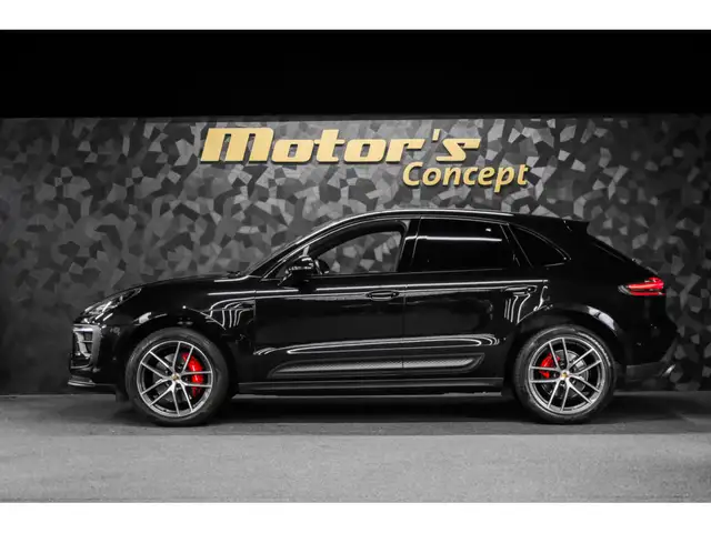 Porsche Macan view 2