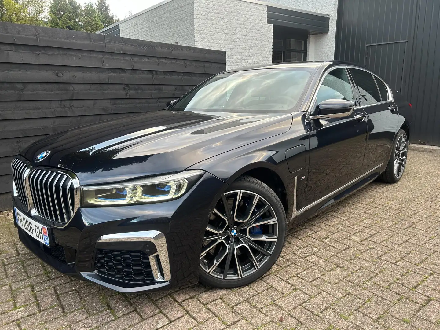 BMW 745 7-serie 745e, M-sport, Bomvol, Lees tekst Zwart - 1