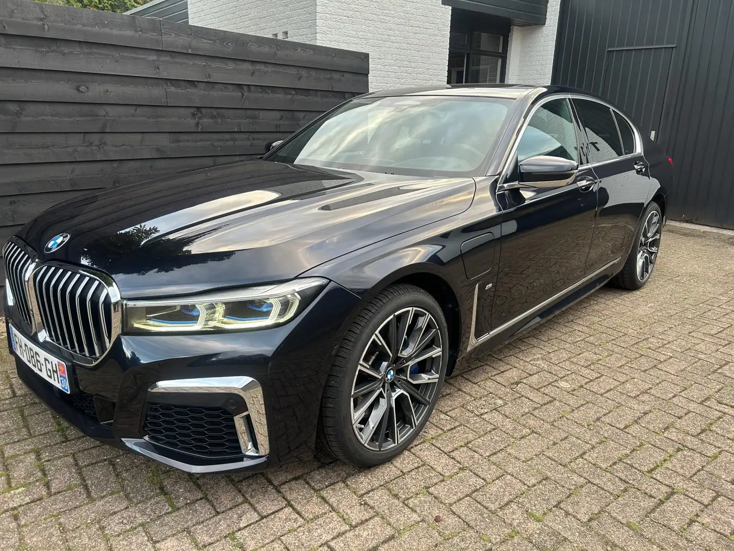BMW 745 7-serie 745e, M-sport, Bomvol, Lees tekst Zwart - 2