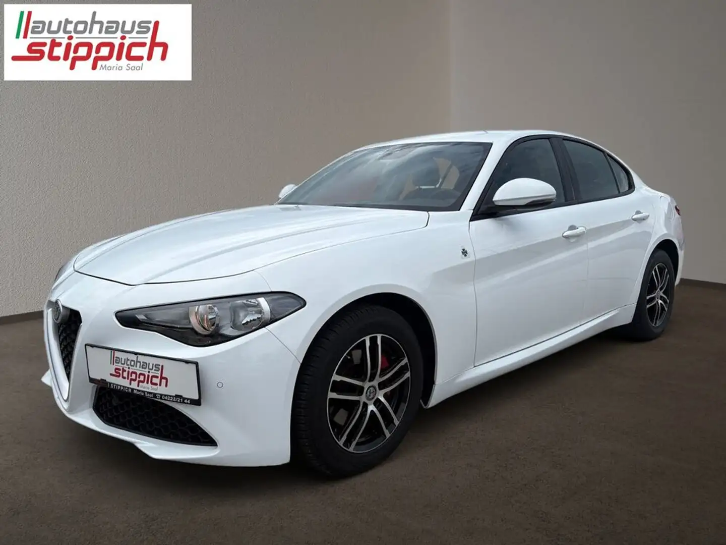 Alfa Romeo Giulia 2,2 136 RTW Weiß - 2