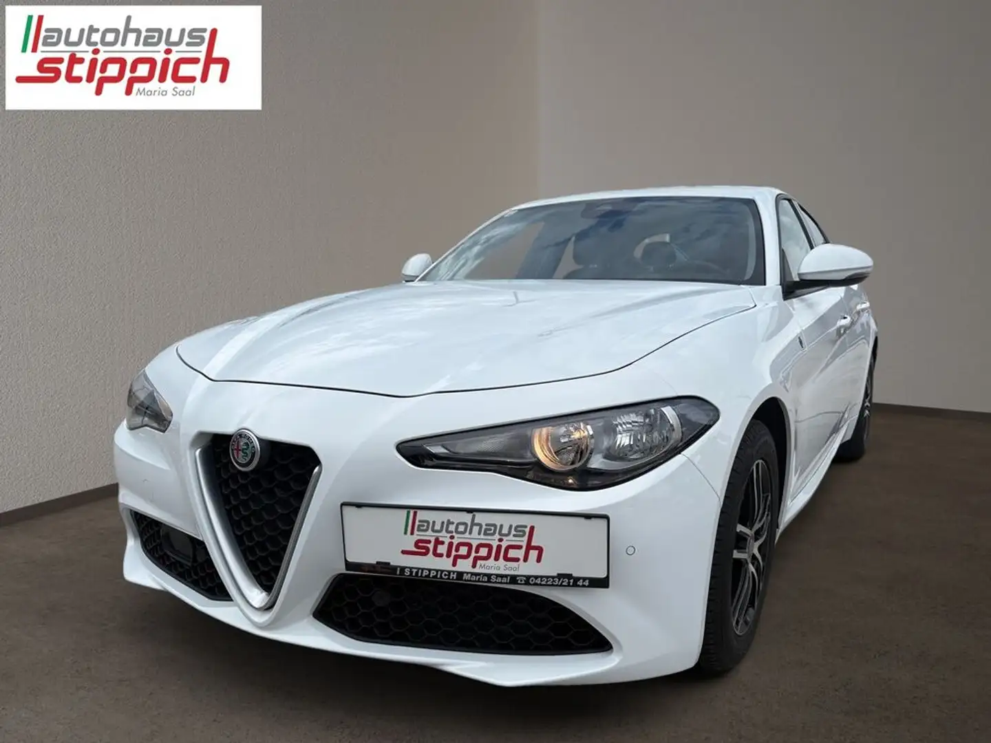 Alfa Romeo Giulia 2,2 136 RTW Weiß - 1