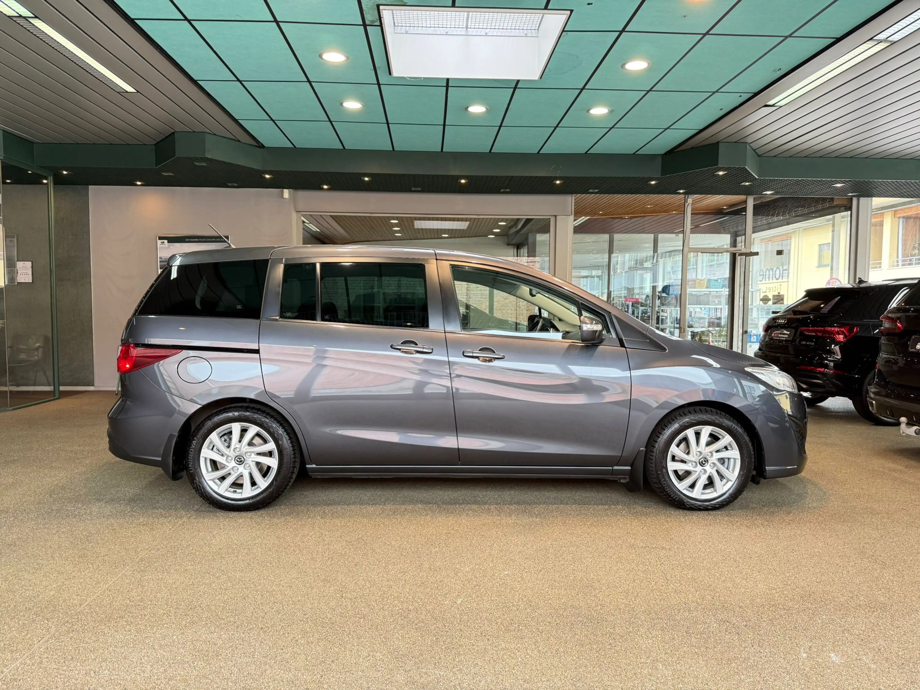 Mazda 5 1.8i Active * 7Places * Navi * Clim auto * Caméra — photo 5