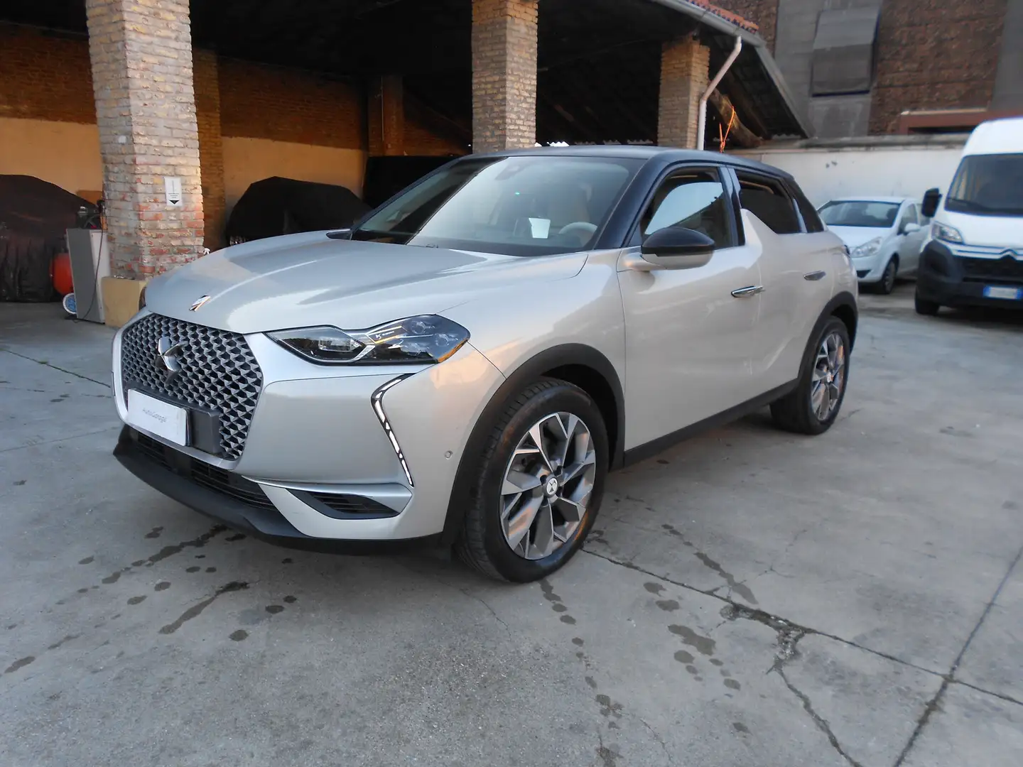 DS Automobiles DS 3 Crossback DS3 Crossback 50 kWh e-tense Business+ Ezüst - 1