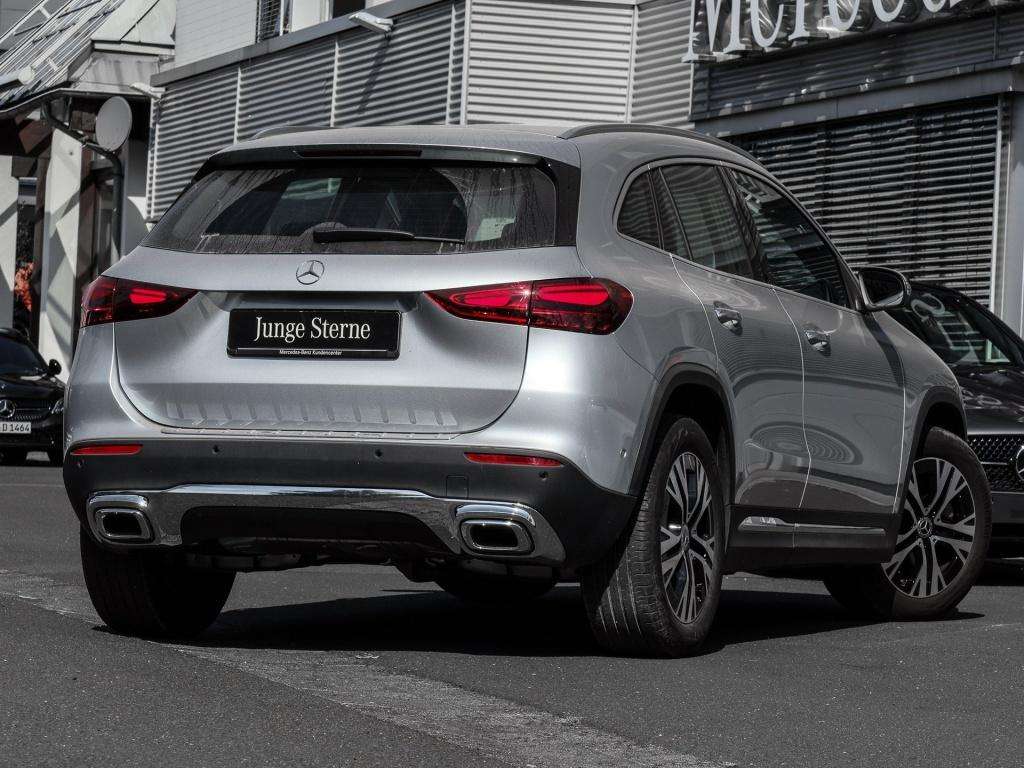 Mercedes-Benz GLA 180