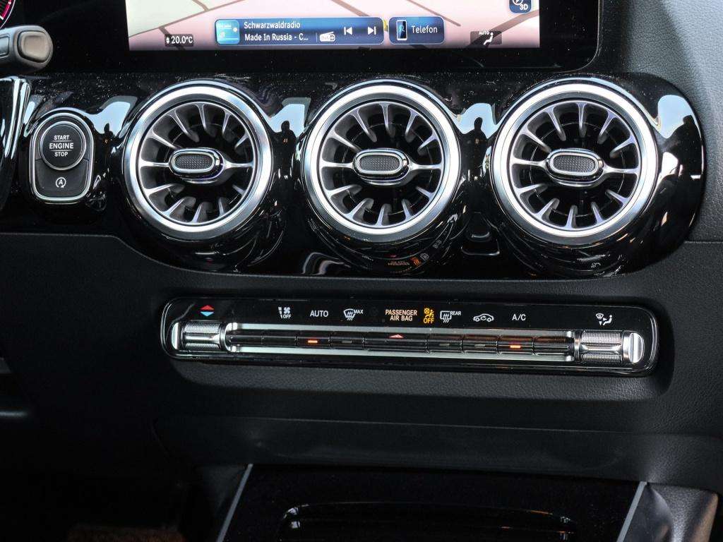 Mercedes-Benz GLA 180