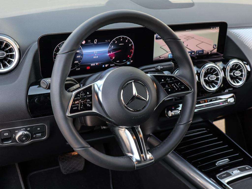 Mercedes-Benz GLA 180
