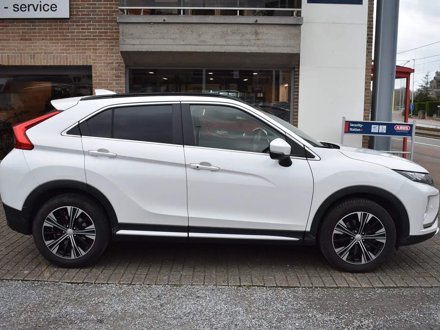 Mitsubishi Eclipse Cross 1.5T 4WD Instyle CVT Wit - 1