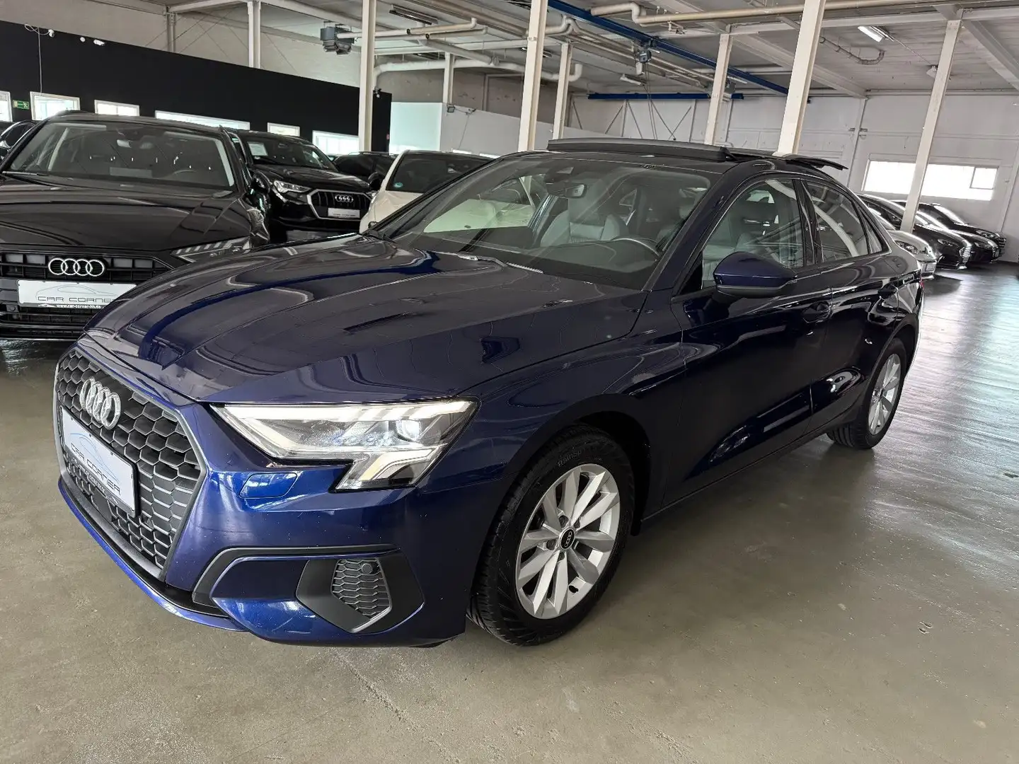 Audi A3 Limousine S-LINE RS3 S-SITZE PANO VIRTUAL LED Blu/Azzurro - 2